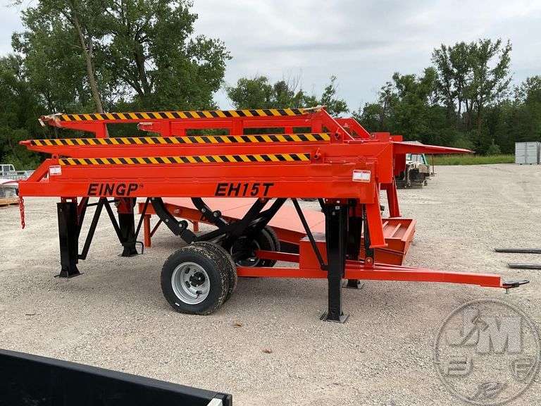 UNUSED 2025 EINGP EH15T THREE-SIDED TELESCOPIC MOBILE LOADING RAMP