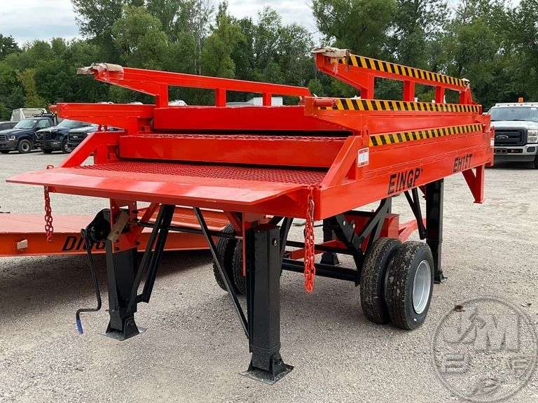UNUSED 2025 EINGP EH15T THREE-SIDED TELESCOPIC MOBILE LOADING RAMP