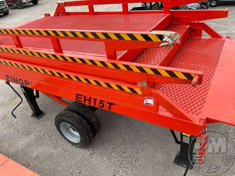 UNUSED 2025 EINGP EH15T THREE-SIDED TELESCOPIC MOBILE LOADING RAMP